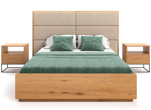 Schlafzimmer-Set | Bett aus massiver Eiche mit Textil Kopfteil und Bettkasten in verschiedenen Farben | DOME Z Bett und 2 x Nachttisch Moon - Beige / 140 x 200
