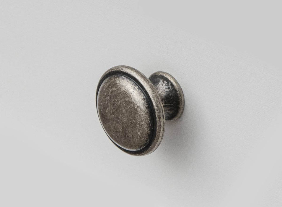 Nachtkonsole Belluno Elegante aus Massivholz - Eiche