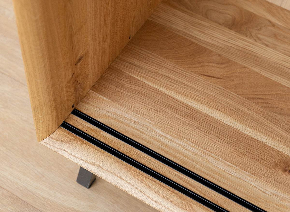 Großes Industrial TV-Board aus massiver Eiche | Fernsehtisch Modern Loft mit Schiebetüren -