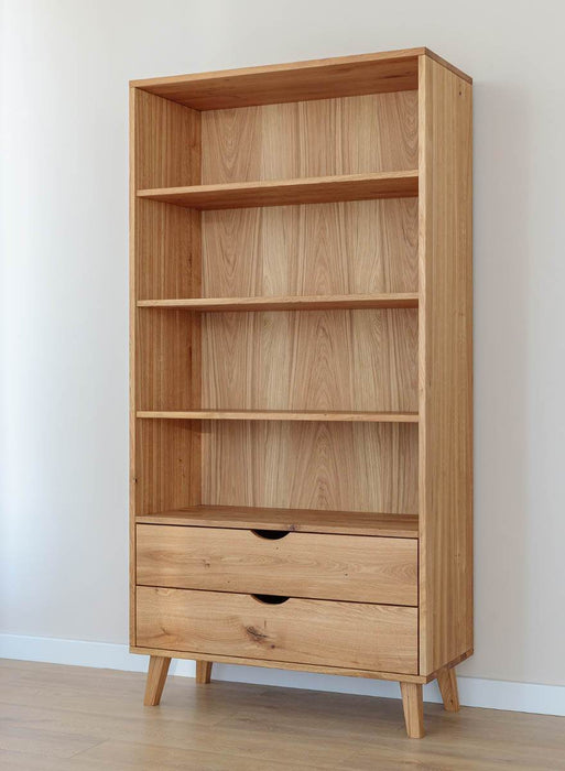 Minimalistisches Regal aus geölter Wildeiche | Skandi Bücherschrank Simona mit zwei Schubladen -