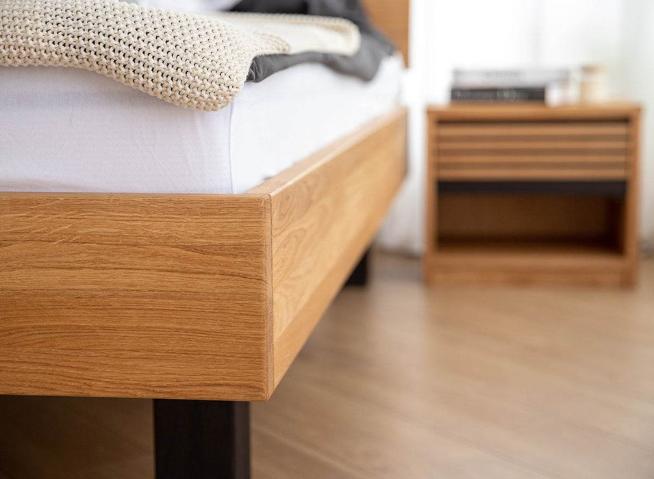 Modernes Bett aus massiver Eiche | Doppelbett Ravello - 140