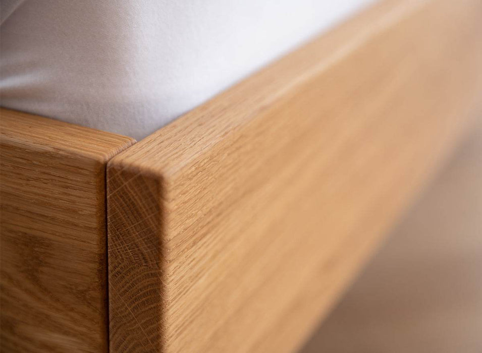 Modernes Bett aus massiver Eiche | Doppelbett Ravello - 140