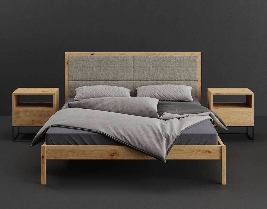 Schlafzimmer-Set | Schlankes Bett aus massiver Eiche mit Textil Kopfteil in verschiedenen Farben mit zwei Nachttischen | Moon - Grau / 140 x 200