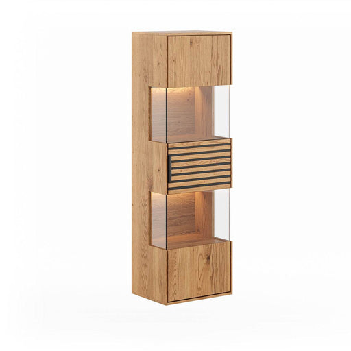 Beleuchtete Hängevitrine aus massiver Eiche mit Lamellen | Vitrine Tirano II mit Rückwand in grober Holzstruktur -