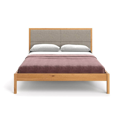 Schlankes Bett aus massiver Eiche | MOON Bett mit Kopfteil Textil - 140 x 200