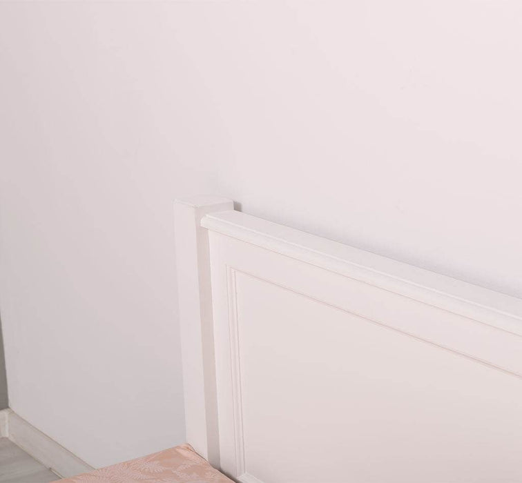 Schlichtes Bett aus Massivholz- in verschiedenen Größen - Weiß / 90 x 200