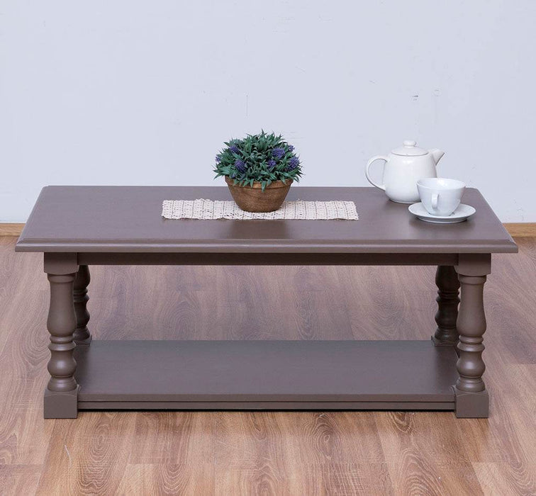 Couchtisch aus Massivholz mit gedrechselten Beinen und Ablage -