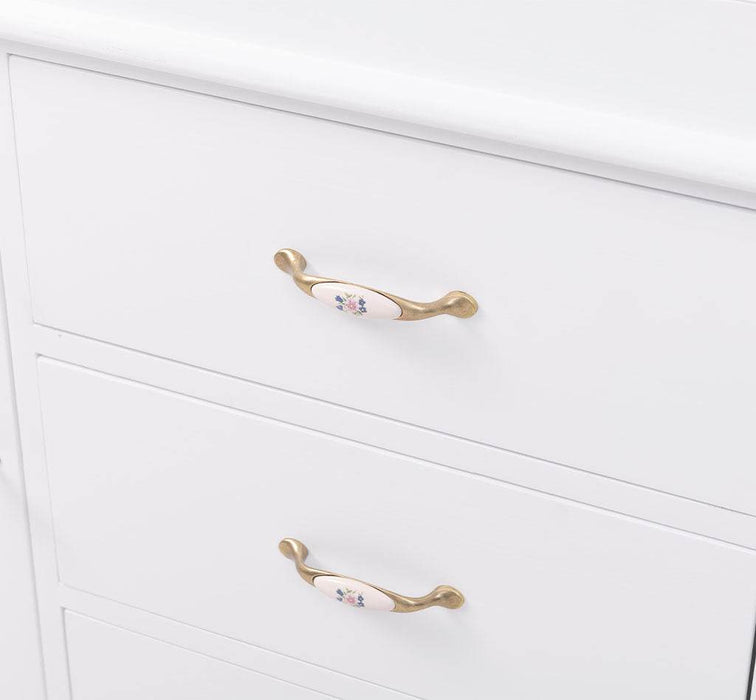Großer Esszimmerschrank aus Massivholz mit Display und Kippfächern -