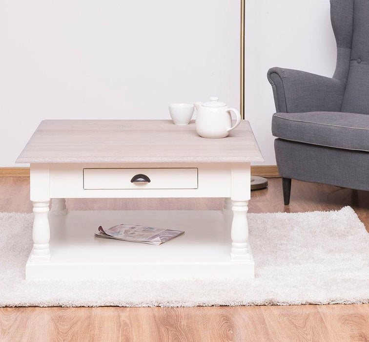 Kleiner Couchtisch aus Massivholz im Landhausstil mit Schublade -
