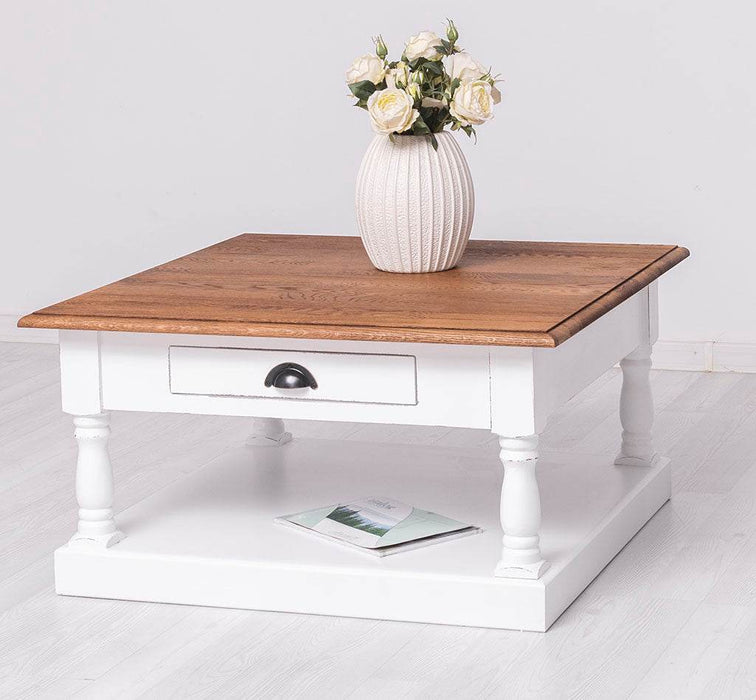 Kleiner Couchtisch aus Massivholz im Landhausstil mit Schublade -