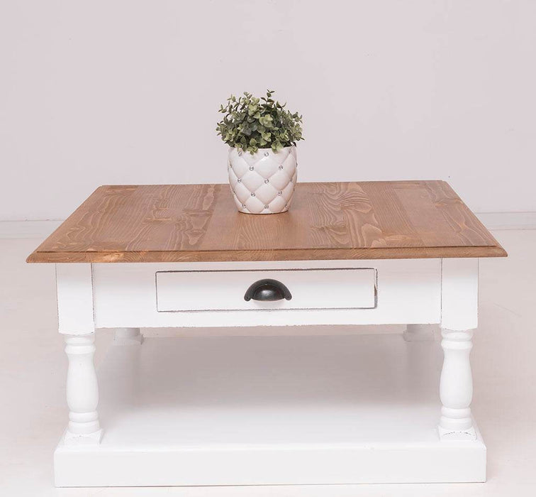 Kleiner Couchtisch aus Massivholz im Landhausstil mit Schublade -