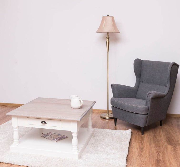 Kleiner Couchtisch aus Massivholz im Landhausstil mit Schublade -