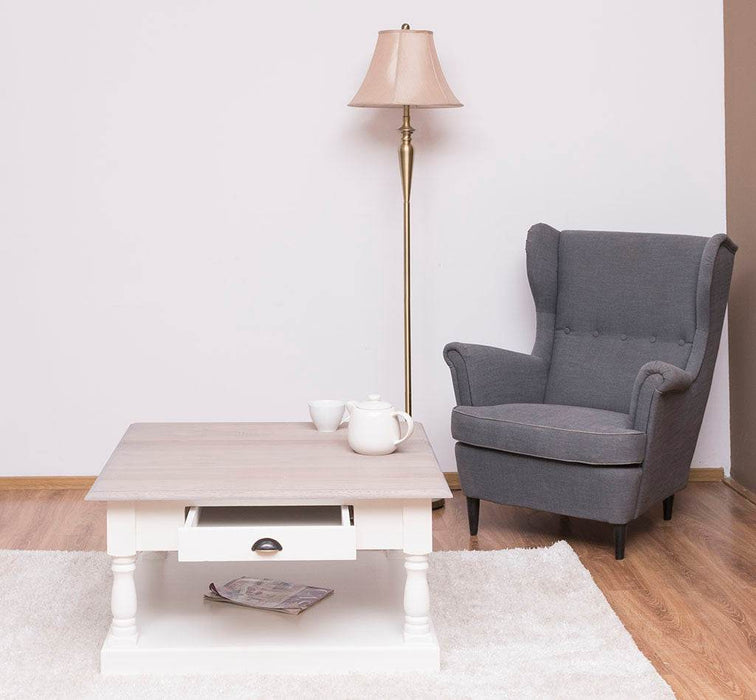 Kleiner Couchtisch aus Massivholz im Landhausstil mit Schublade -