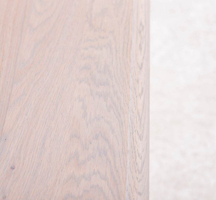 Kleiner Couchtisch aus Massivholz im Landhausstil mit Schublade -