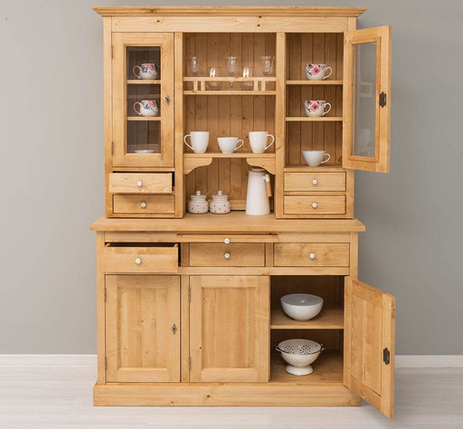 Küchen- und Buffetschrank aus Massivholz im Landhausstil -