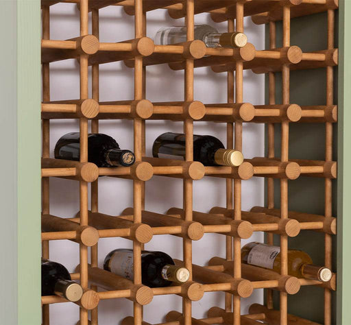 Großes Weinregal aus Massivholz mit Platz für 102 Flaschen - Salbei