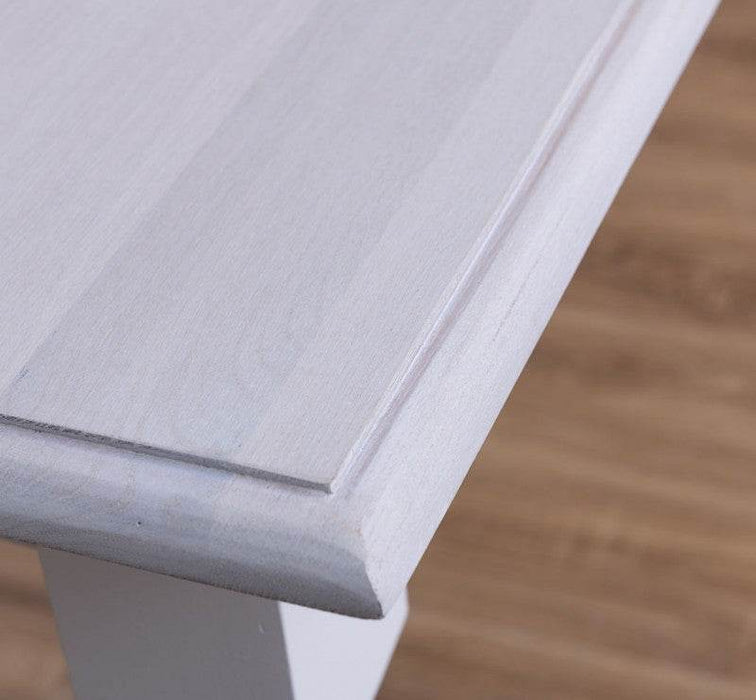 Esstisch aus Massivholz mit gedrehten Beinen - Eiche lackiert | Beige