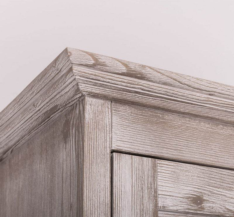 Abschließbarer Kleiderschrank aus Massivholz mit Lamellentür - Gebürstet