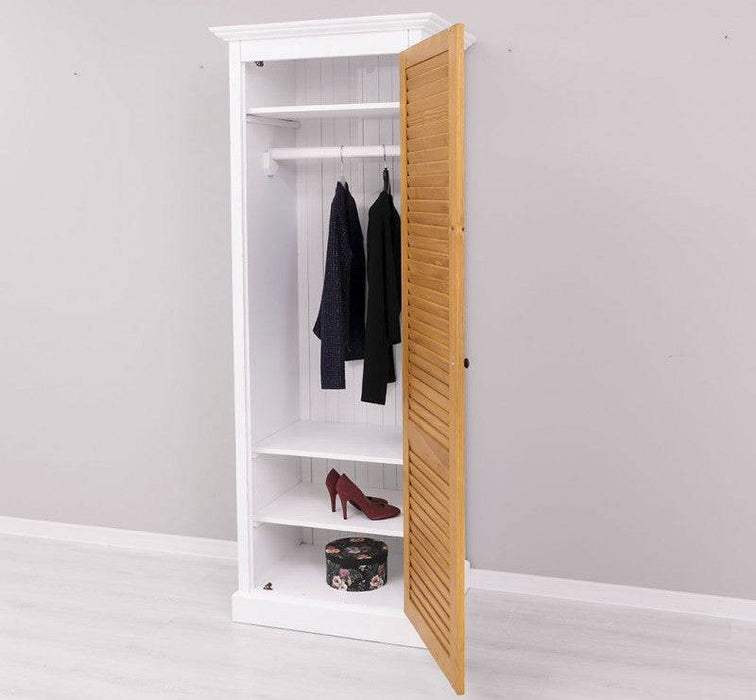 Abschließbarer Kleiderschrank aus Massivholz mit Lamellentür - Gebürstet