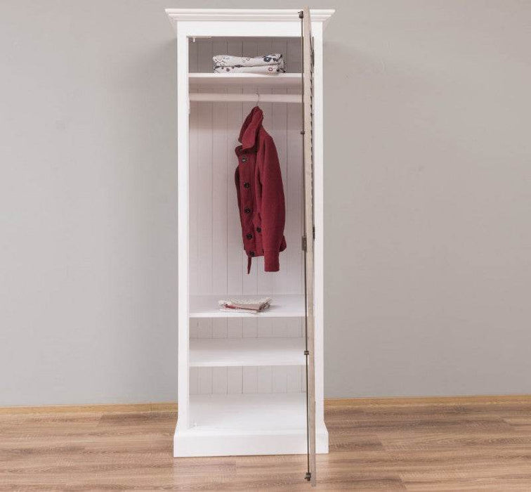 Abschließbarer Kleiderschrank aus Massivholz mit Lamellentür - Gebürstet