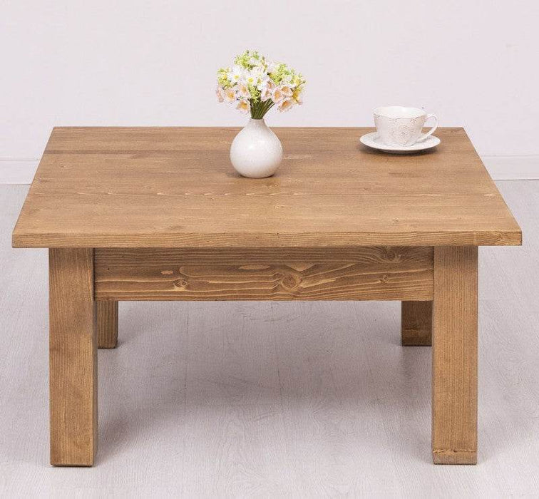 Quadratischer Couchtisch aus Massivholz - Gewachst