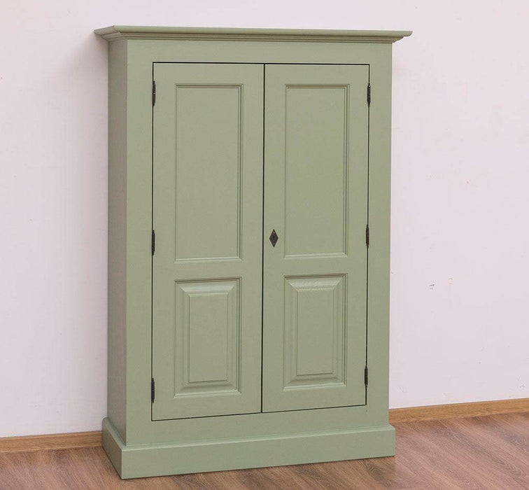 Kleiderschrank aus Massivholz -