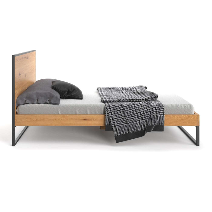 Schlafzimmer-Set | Industrial Bett aus massiver Eiche und Metall mit zwei Nachttischen | Frame und 2x Hover