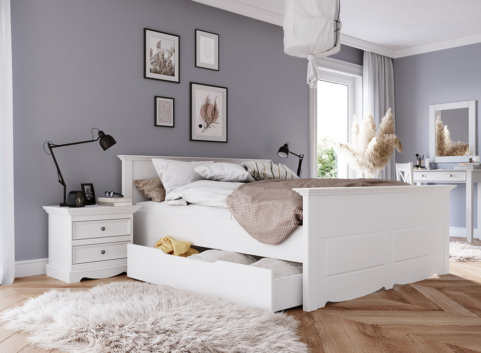 Nachtkonsole Belluno Elegante aus Massivholz