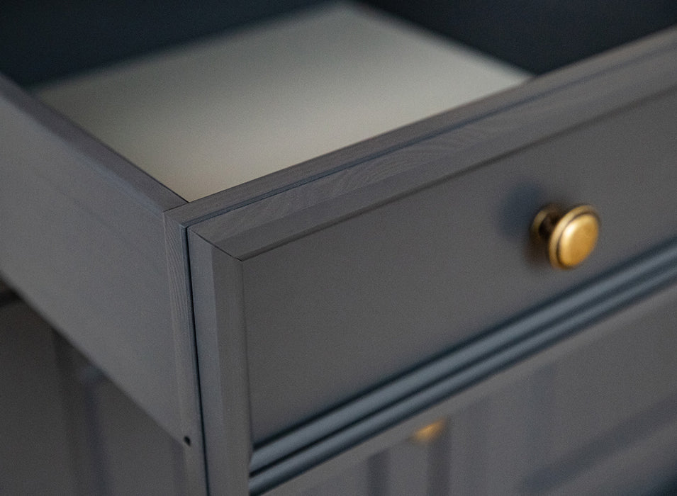 Kommode Belluno Elegante in Graphit | Sideboard mit drei Schubladen und Türen