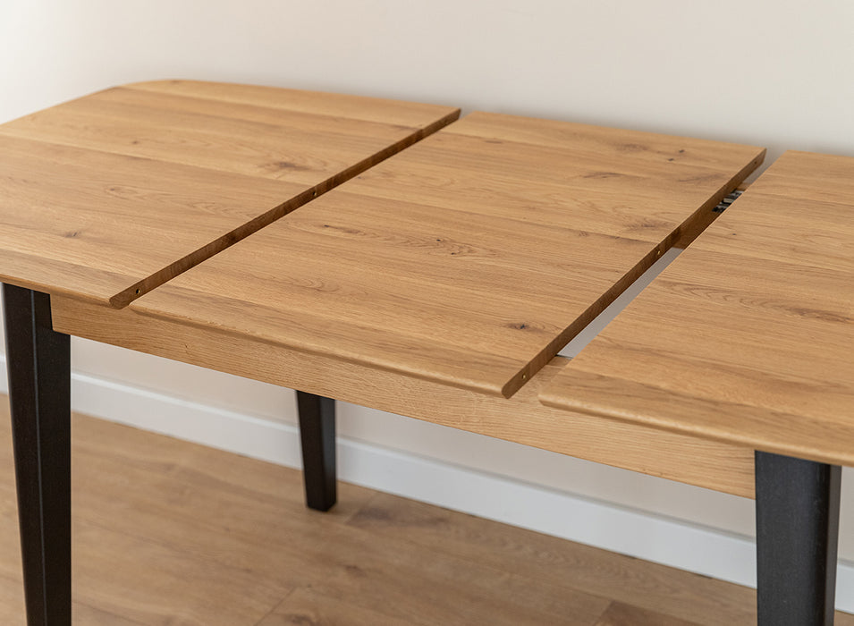 Minimalistischer Tisch aus massiver Eiche mit Verlängerung 45 | Ausziehtisch Orbetello Akzent