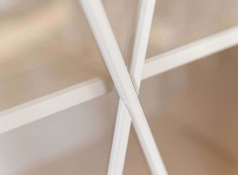 Kleine Vitrine aus Massivholz | Wohnzimmerschrank Marone Elite Tabacco mit zwei Schubladen