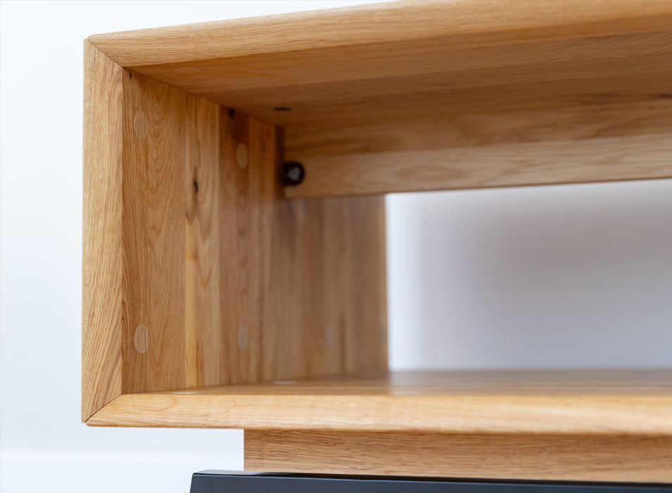 Industrial Couchtisch aus massiver Eiche | Beistelltisch Modern Loft