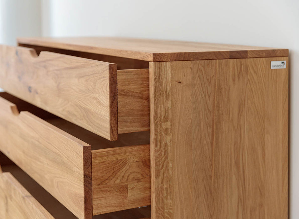 Minimalistisches Sideboard aus geölter Wildeiche | Skandi Kommode Simona mit vier Schubladen
