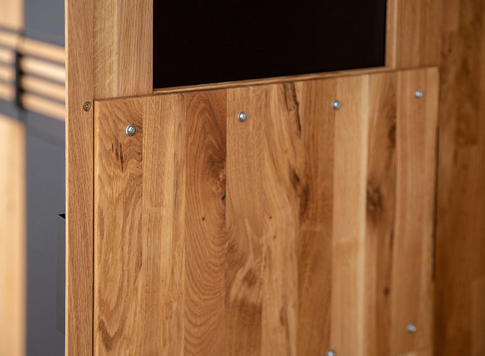 Moderner Kleiderschrank aus massiver Eiche | Beleuchteter Schrank Ravello 4 mit Glastür