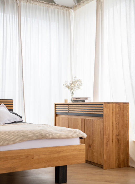 Modernes Bett aus massiver Eiche | Doppelbett Ravello