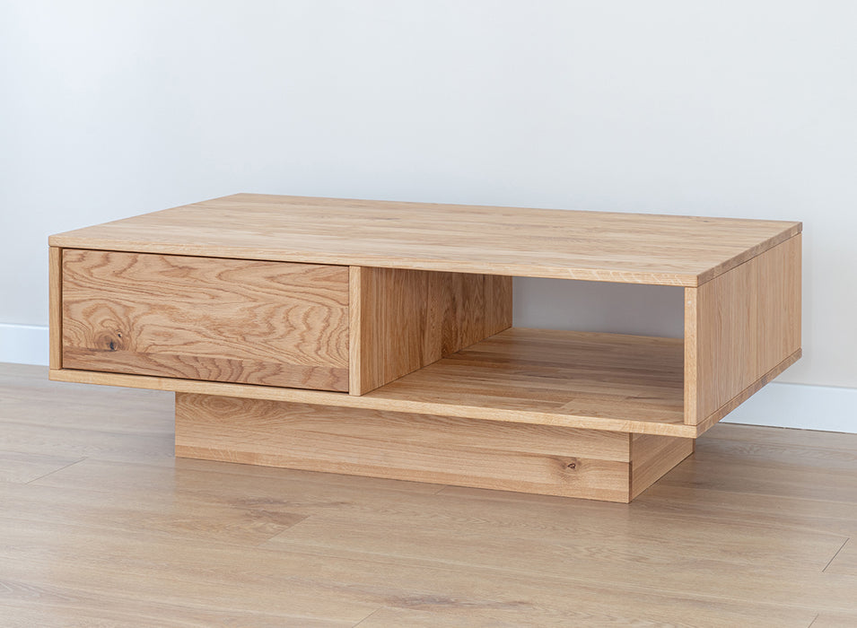 Couchtisch Collodi aus massiver Eiche mit Schublade