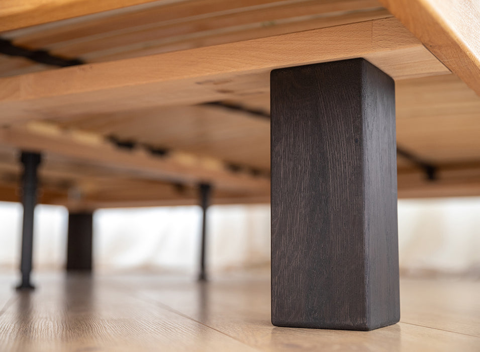 Modernes Bett aus massiver Eiche | Doppelbett Ravello