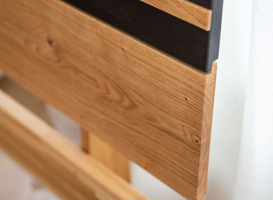 Modernes Bett aus massiver Eiche | Doppelbett Ravello
