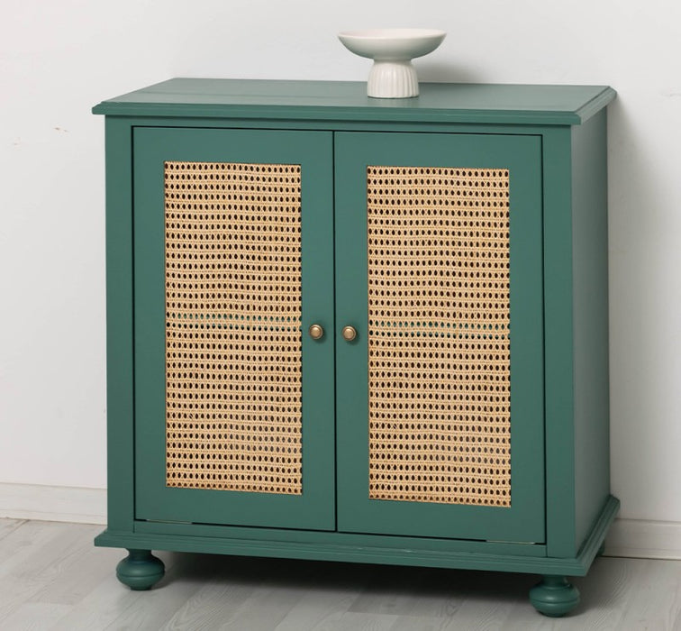 Kleine Kommode aus Massivholz | Rattan Schrank mit zwei Türen