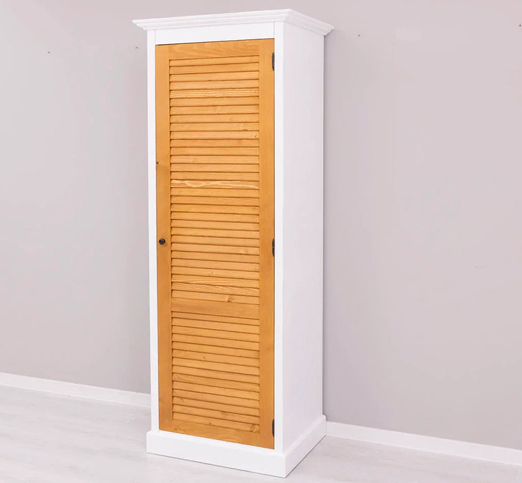 Abschließbarer Kleiderschrank aus Massivholz mit Lamellentür
