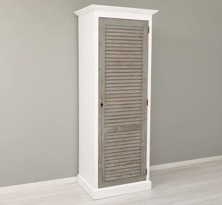 Abschließbarer Kleiderschrank aus Massivholz mit Lamellentür