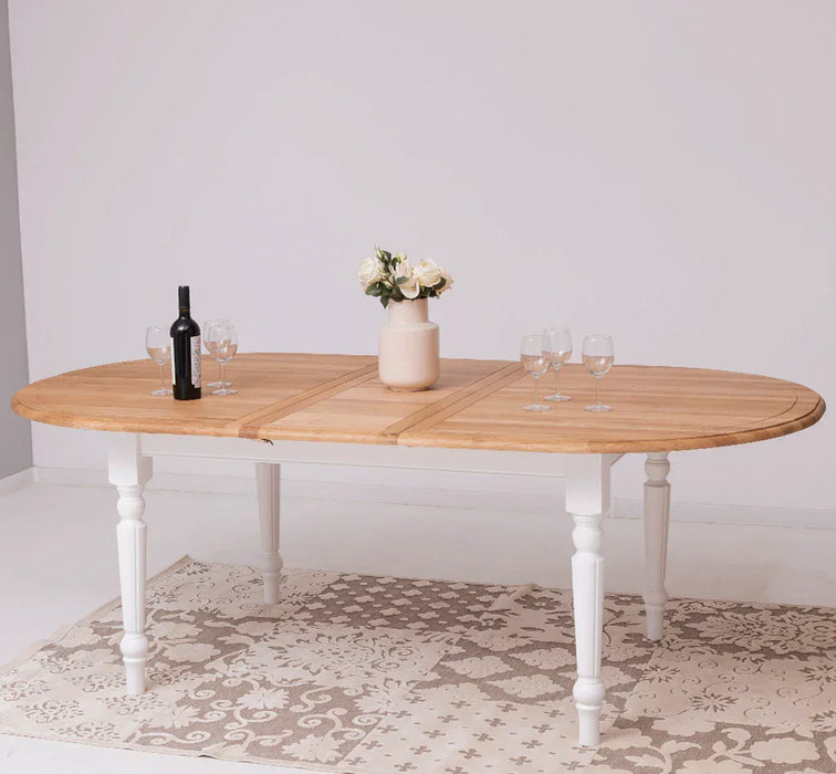 Ausziehbarer Esstisch oval aus Massivholz in verschiedenen Größen