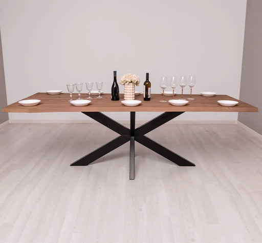 Baumkantentisch aus Massivholz mit zentralem X-Bein