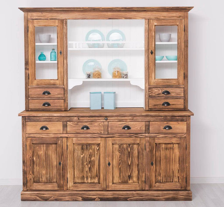 Breiter Buffetschrank aus Massivholz im Landhausstil -