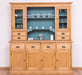 Breiter Buffetschrank aus Massivholz im Landhausstil -