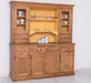 Breiter Buffetschrank aus Massivholz im Landhausstil -