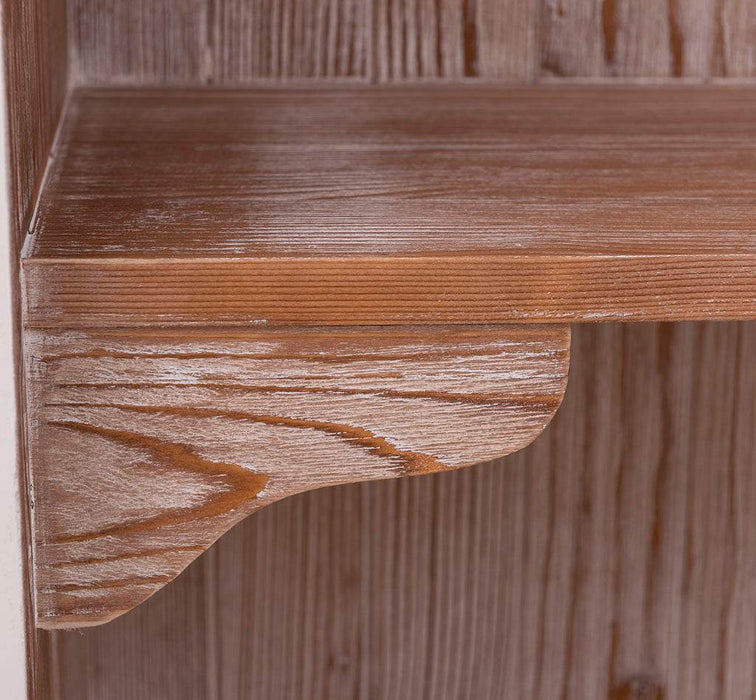 Breiter Buffetschrank aus Massivholz im Landhausstil -