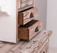 Breiter Buffetschrank aus Massivholz im Landhausstil -