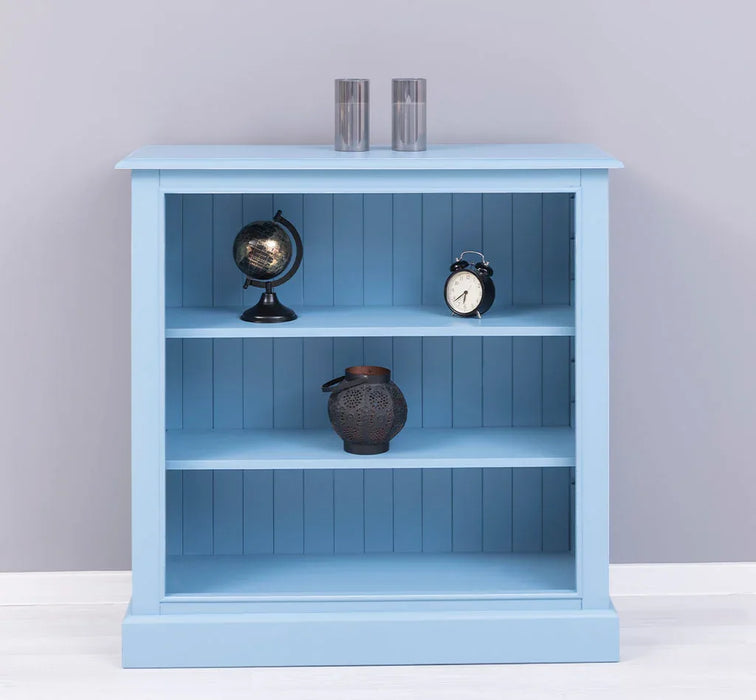 Bücherregal aus Massivholz im Landhausstil in verschiedenen Farben