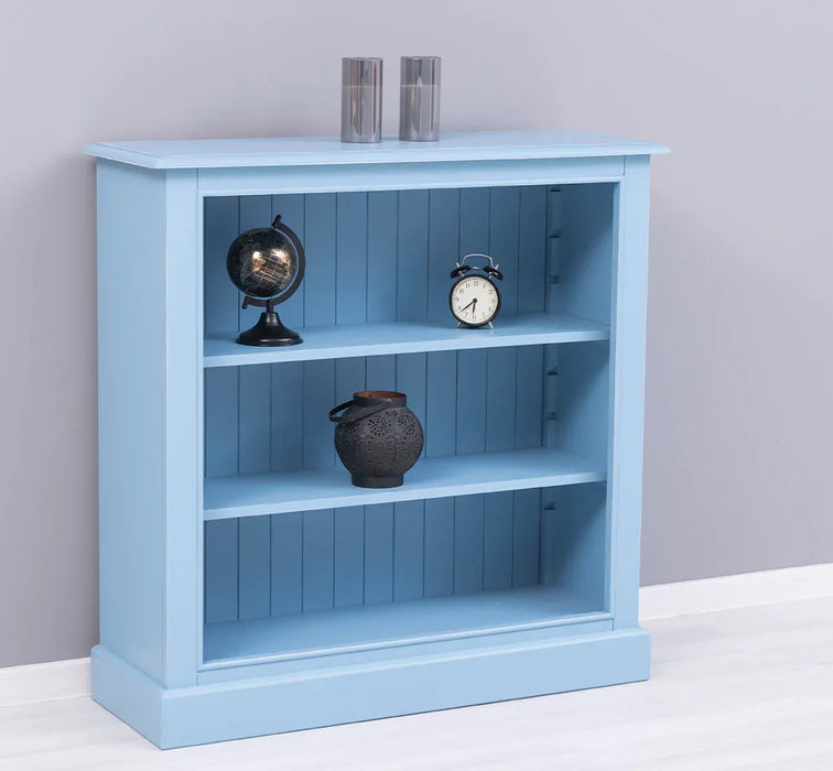 Bücherregal aus Massivholz im Landhausstil in verschiedenen Farben